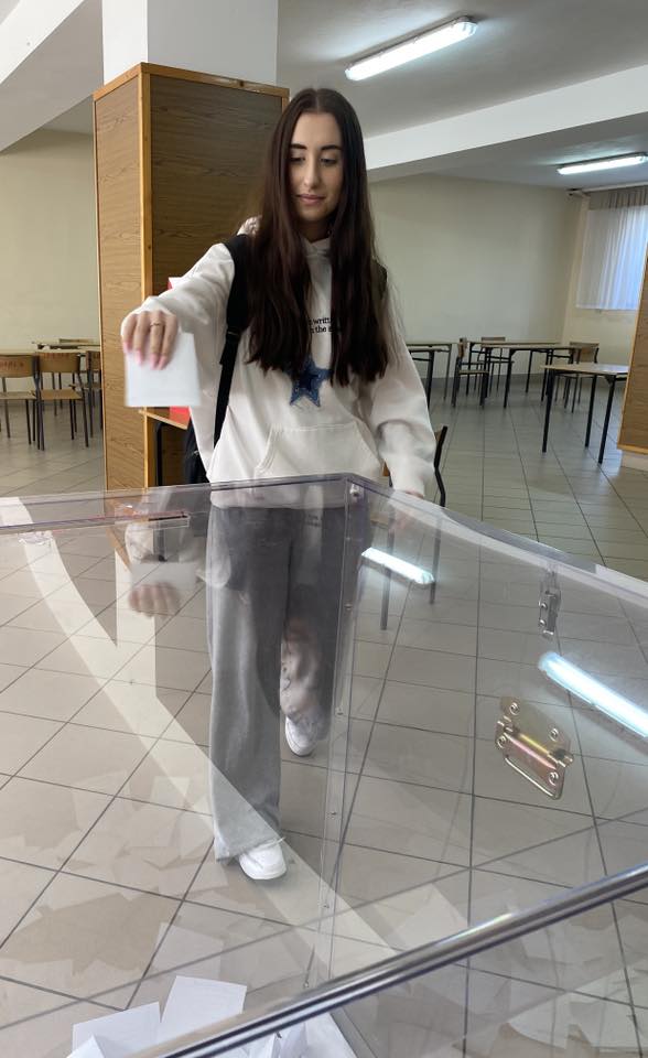25