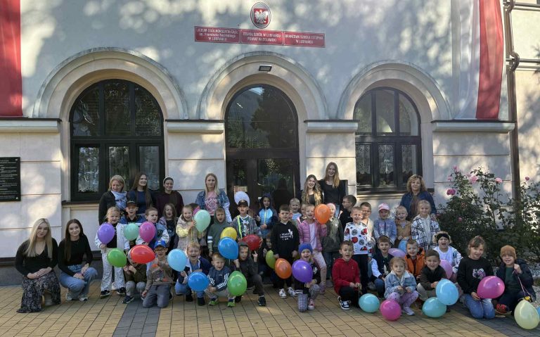nasze liceum czytało przedszkolakom