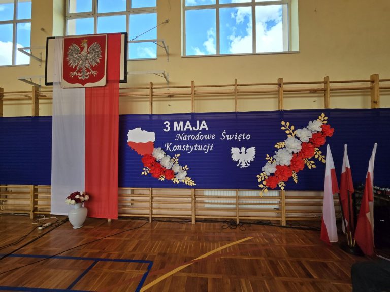 Szkolne obchody Narodowego Święta Konstytucji 3 Maja
